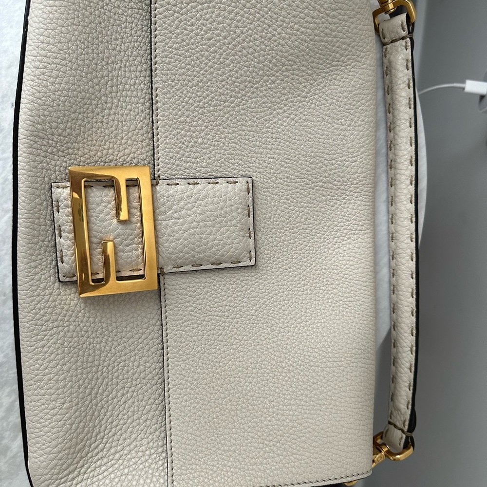 Fendi Selleria  Baguette NM Large- Neutral
